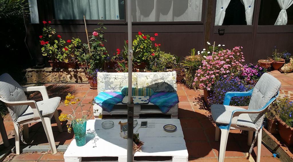 סן ג'ובאני די סיניס Tharros B&B מראה חיצוני תמונה